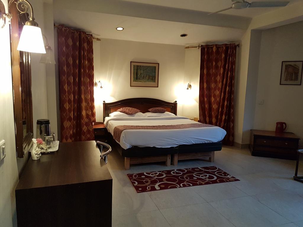 Hotel Asia The Dawn Шимла Экстерьер фото